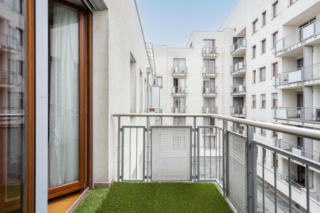 Penthouse Three Bedrooms, Three Balconies Apartment With Free Parking In Kiraly Street Boedapest Buitenkant foto
