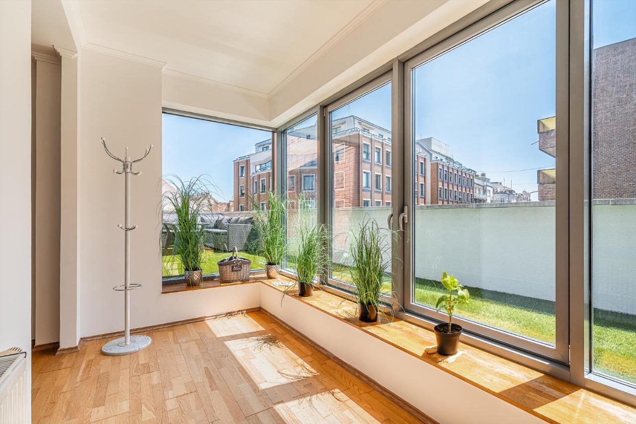 Penthouse Three Bedrooms, Three Balconies Apartment With Free Parking In Kiraly Street Boedapest Buitenkant foto