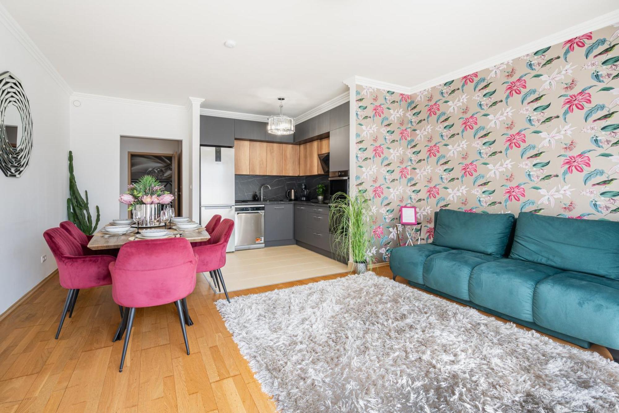Penthouse Three Bedrooms, Three Balconies Apartment With Free Parking In Kiraly Street Boedapest Buitenkant foto